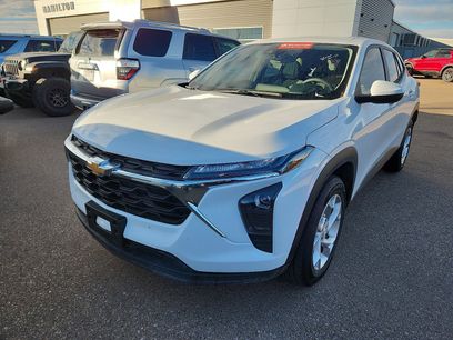 Used 2024 Chevrolet Trax LS w/ LS Convenience Package