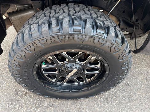 Used 2018 RAM 1500 Classic SLT AWD/4WD image 7
