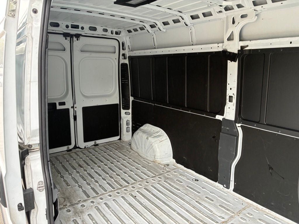 Used 2025 RAM ProMaster 2500 w/ Convenience Group FWD image 10