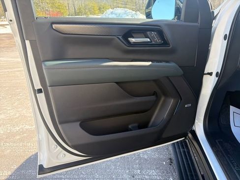 New 2026 GMC Yukon AT4 w/ AT4 Premium Plus Package image 14