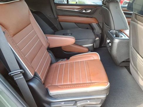 Used 2024 GMC Yukon Denali Ultimate AWD/4WD image 23