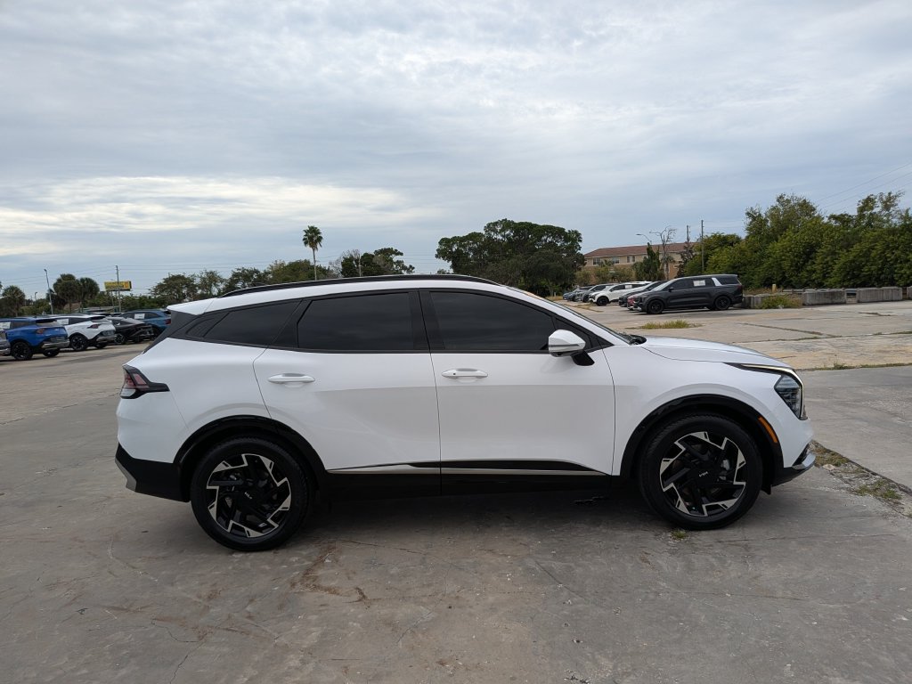 Certified 2025 Kia Sportage SX FWD image 9
