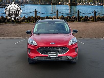 Used 2022 Ford Escape SE w/ SE Sport Appearance Package