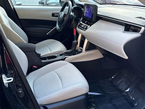 Certified 2024 Toyota Corolla Cross L image 9