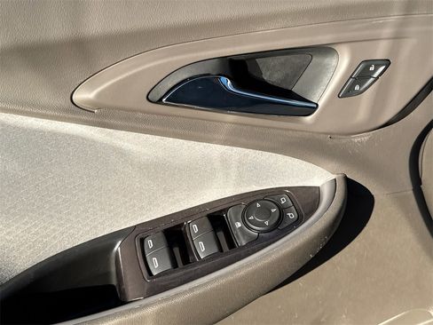 Used 2022 Chevrolet Malibu LS image 29