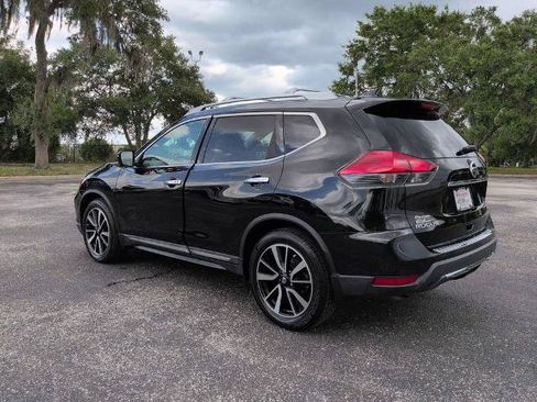 Certified 2017 Nissan Rogue SL w/ SL Premium Package FWD image 6