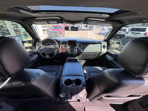 Used 2015 Ford F250 Lariat w/ Lariat Ultimate Package image 9