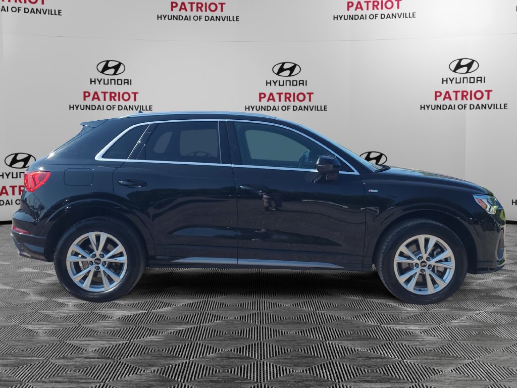 Used 2025 Audi Q3 2.0T Premium AWD/4WD image 2