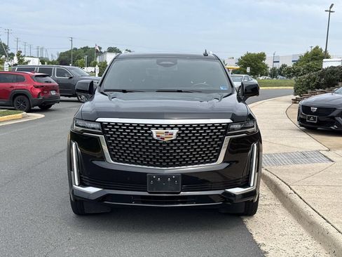 Used 2024 Cadillac Escalade ESV Luxury AWD/4WD image 6