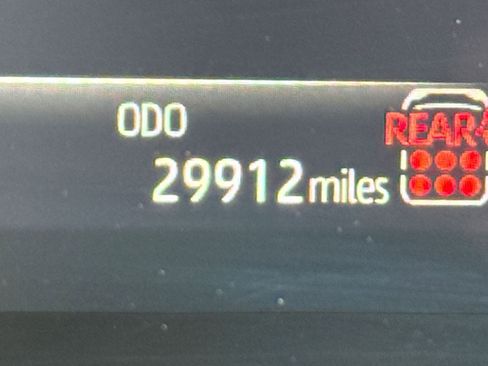 Used 2025 Toyota Highlander LE image 38