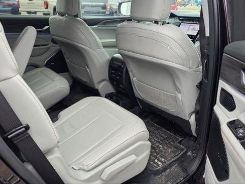 Used 2023 Jeep Grand Cherokee L Overland image 20