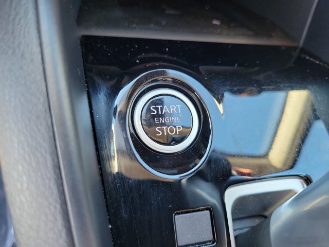 Used 2025 Nissan Versa SR w/ Trunk Package FWD image 33