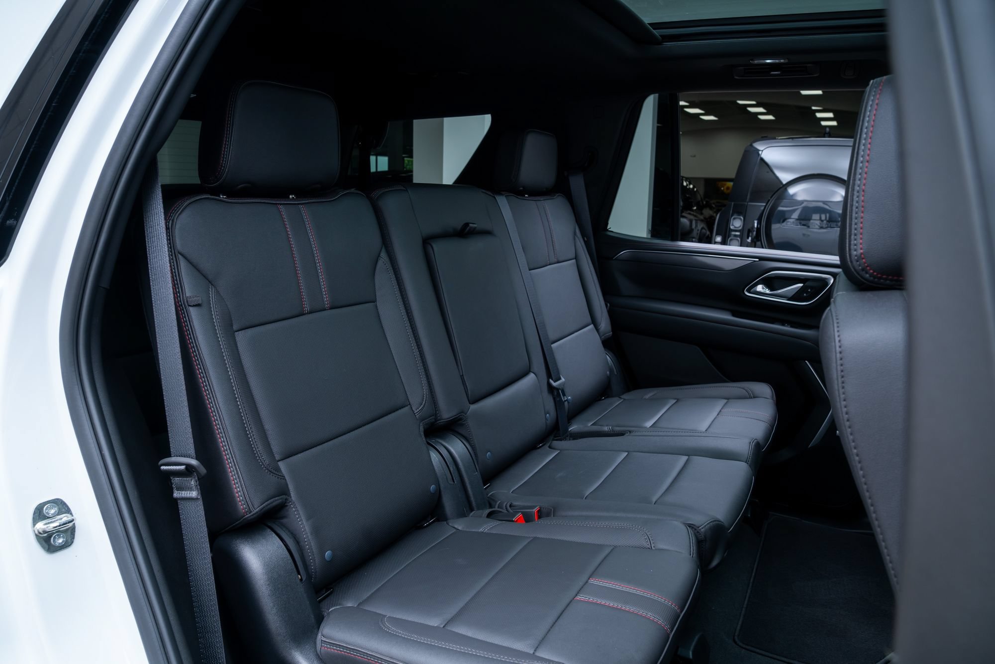 Used 2023 Chevrolet Tahoe RST AWD/4WD image 28