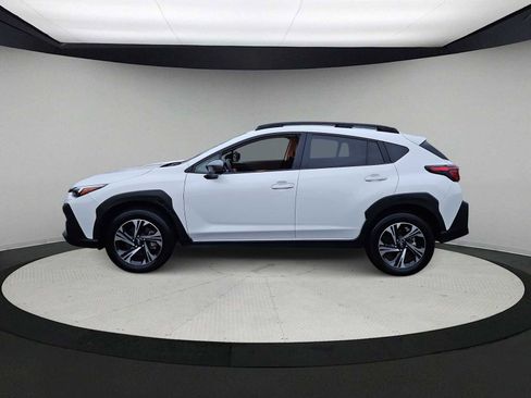 Used 2024 Subaru Crosstrek 2.0i Premium image 5