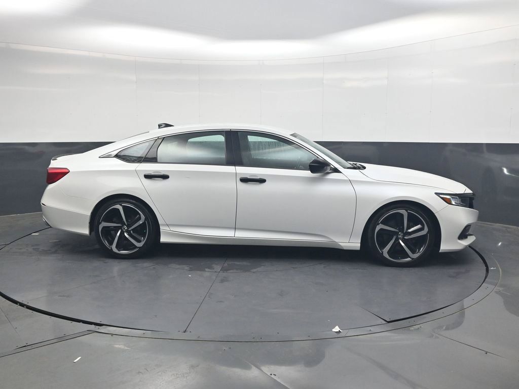 Used 2022 Honda Accord Sport image 3