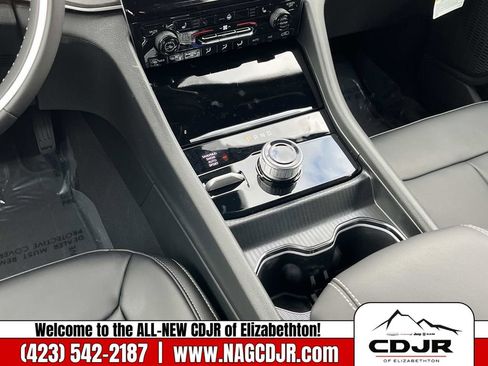 New 2025 Jeep Grand Cherokee L Limited image 14