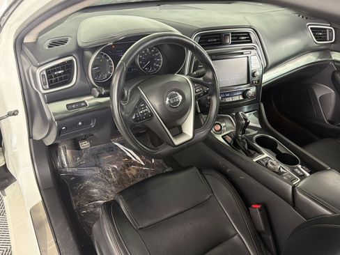Used 2019 Nissan Maxima 3.5 SL w/ Floor Mat Group FWD image 4