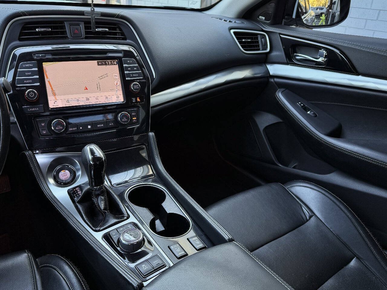 Used 2020 Nissan Maxima 3.5 SL w/ Floor Mat Group FWD image 14