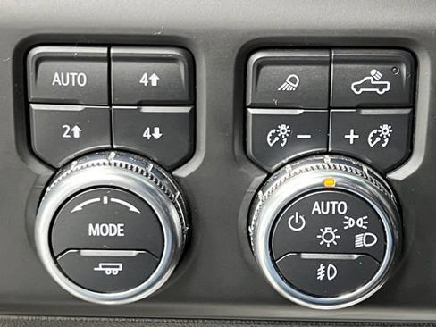 Used 2023 GMC Sierra 1500 Denali Ultimate AWD/4WD image 31