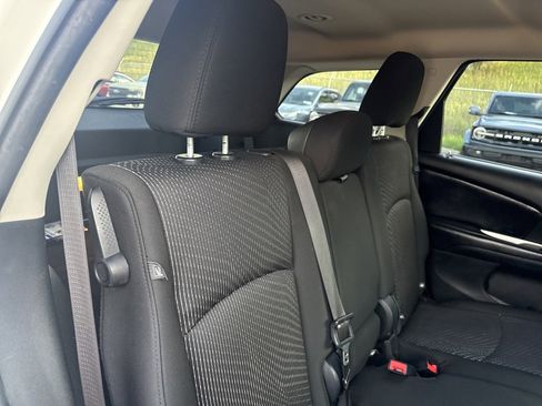 Used 2020 Dodge Journey SE w/ SE Popular Equipment Group image 22