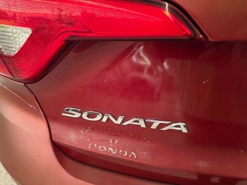 Used 2015 Hyundai Sonata SE FWD image 40
