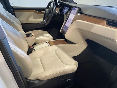 Used 2020 Tesla Model X Long Range image 6