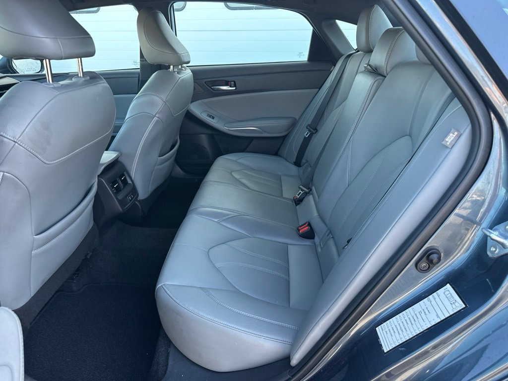 Used 2021 Toyota Avalon XLE FWD image 5