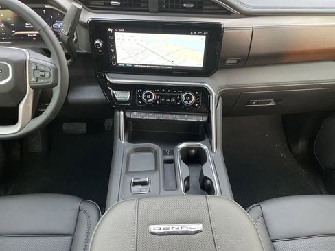 New 2026 GMC Sierra 2500 Denali w/ Denali Reserve Package AWD/4WD image 20
