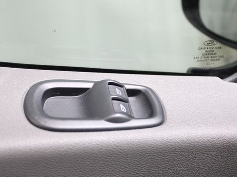 Used 2022 Ford Transit 350 DRW RWD image 4