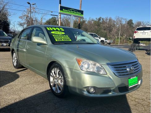 Used 2010 Toyota Avalon XLS image 1