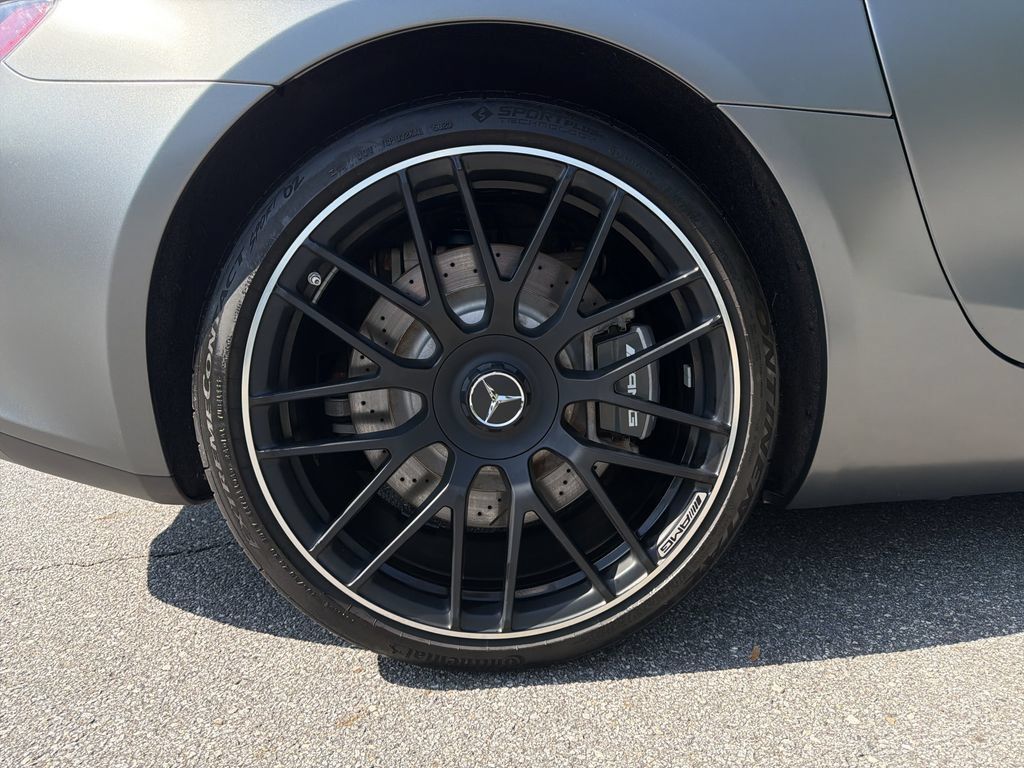 Used 2018 Mercedes-Benz AMG GT Roadster image 17