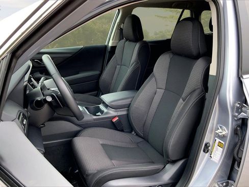 Certified 2025 Subaru Outback Premium image 21