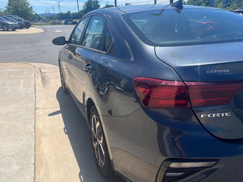 Used 2020 Kia Forte LXS FWD image 5