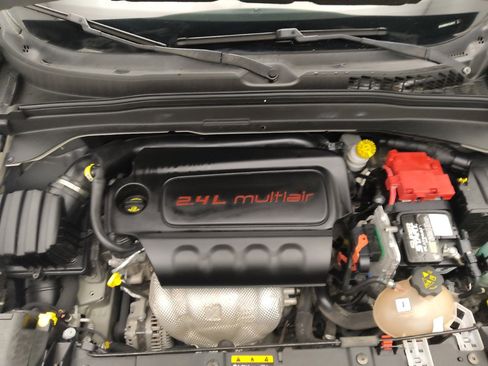 Used 2020 Jeep Renegade Latitude w/ Popular Equipment Group FWD image 30