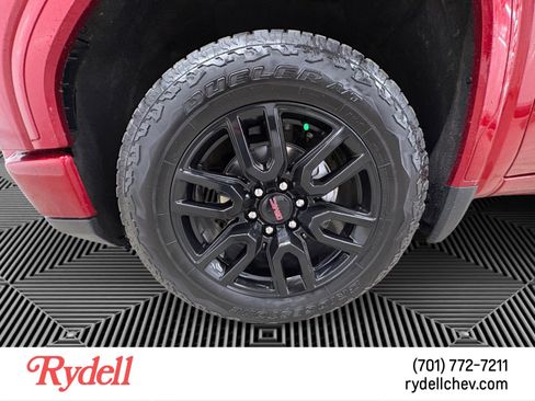 Used 2024 GMC Sierra 1500 Elevation image 9