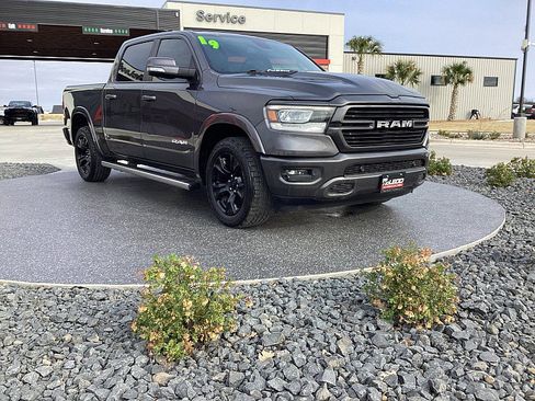 Used 2019 RAM 1500 Laramie image 4