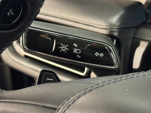 Used 2024 Lincoln Aviator AWD image 31