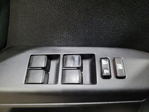 Used 2018 Toyota RAV4 LE w/ All Weather Liner Package AWD/4WD image 27