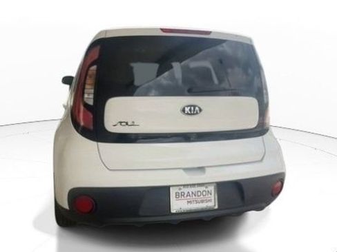Used 2019 Kia Soul w/ Convenience Package FWD image 8