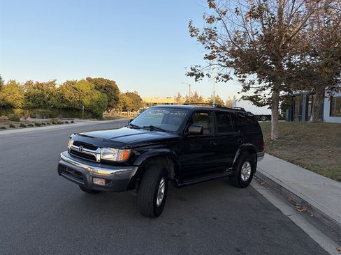 Used 2002 Toyota 4Runner SR5 w/ Leather Trim Pkg AWD/4WD image 31