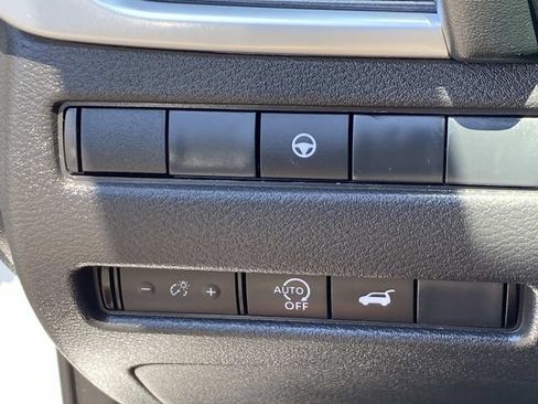Used 2024 Nissan Rogue SV FWD image 17