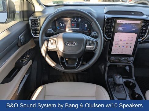 Used 2024 Ford Ranger Lariat w/ FX4 Off-Road Package image 16