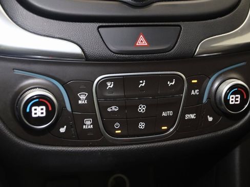 Used 2018 Chevrolet Equinox LT image 28