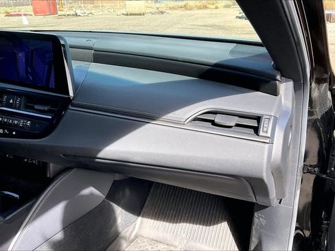 Used 2025 Lexus ES 300h w/ Premium Package image 17