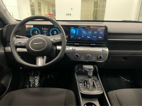 New 2026 Hyundai Kona SE image 18