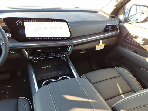 New 2026 Chevrolet Suburban Premier w/ Sun And Tow Package image 15