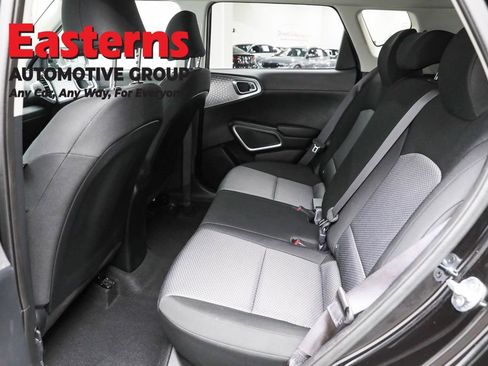 Used 2025 Kia Soul LX w/ LX Technology Package image 21