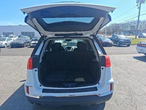 Used 2017 GMC Terrain SLE w/ Convenience Package image 25