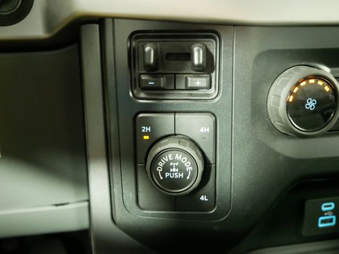 Certified 2022 Ford F150 XLT w/ XTR Package image 30