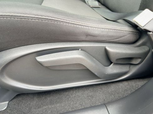 Used 2020 Nissan Pathfinder S image 14